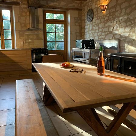 Chateau De Salvert - 4 Gites - 32 Personnes Neuille Exterior photo