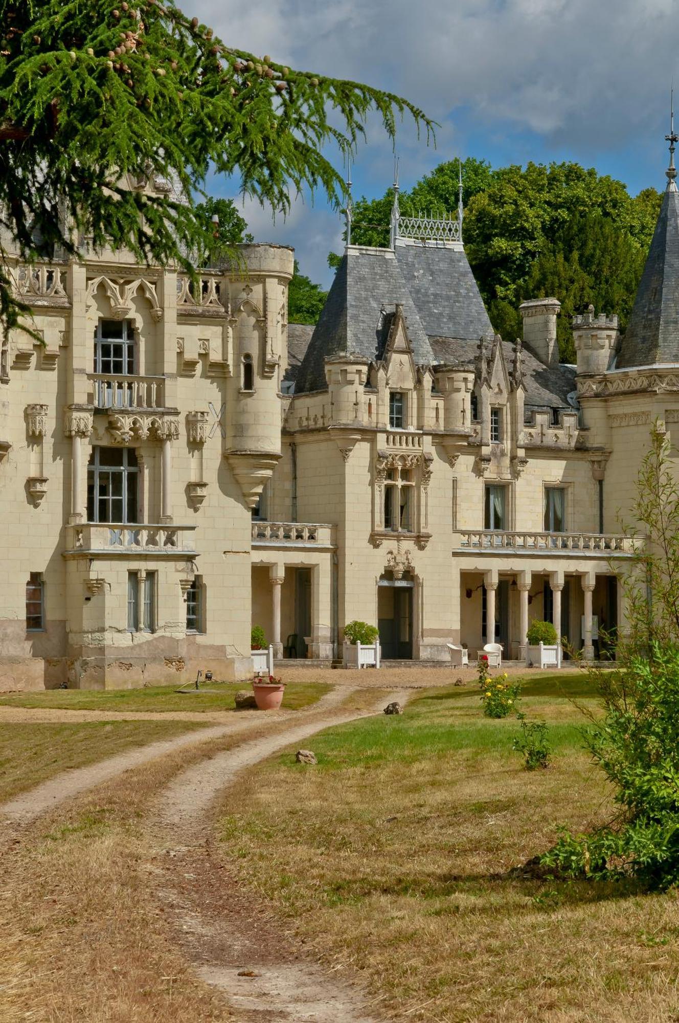 Chateau De Salvert - 4 Gites - 32 Personnes Neuille Exterior photo