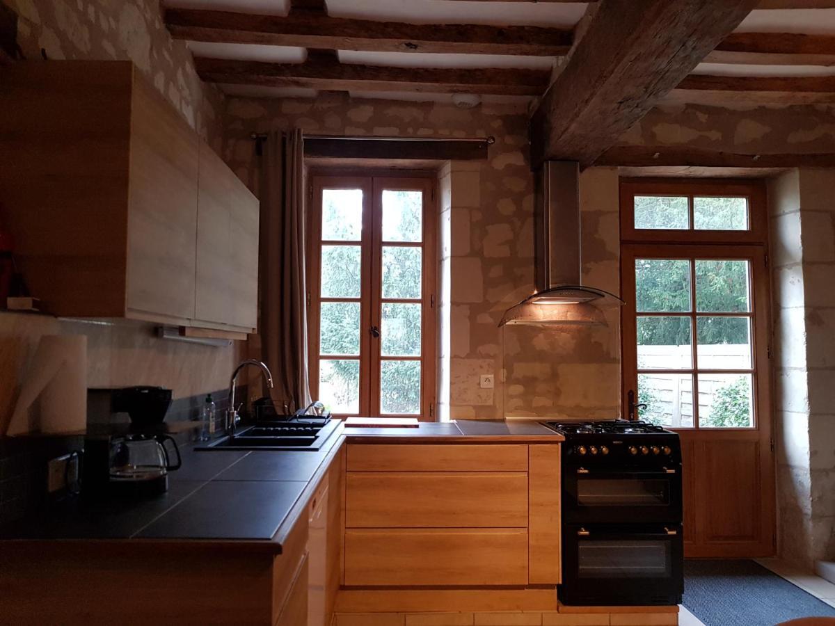 Chateau De Salvert - 4 Gites - 32 Personnes Neuille Exterior photo