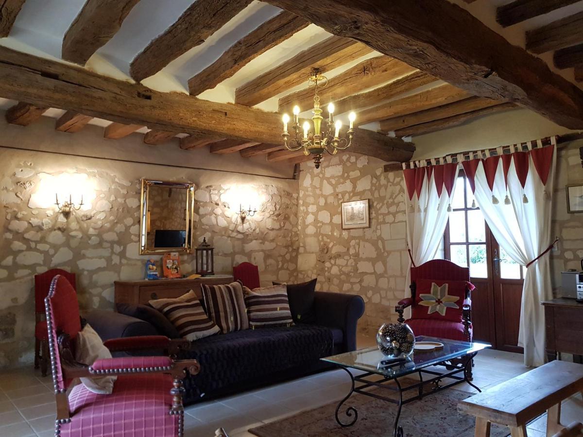Chateau De Salvert - 4 Gites - 32 Personnes Neuille Exterior photo