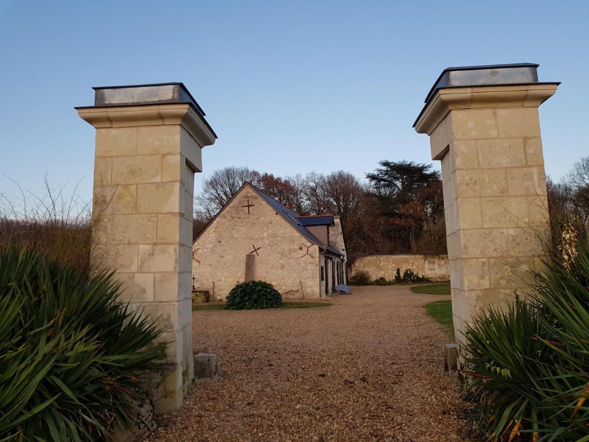Chateau De Salvert - 4 Gites - 32 Personnes Neuille Exterior photo